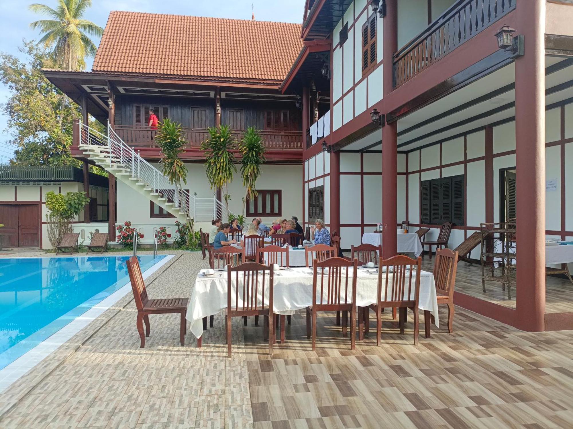 Senesothxuene Hotel Muang Khong Exterior photo