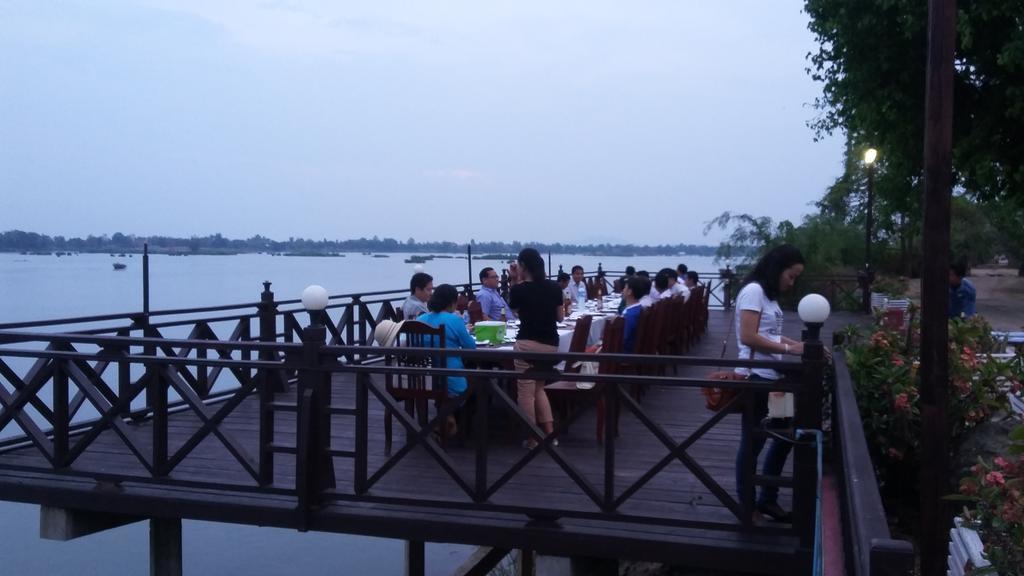 Senesothxuene Hotel Muang Khong Exterior photo